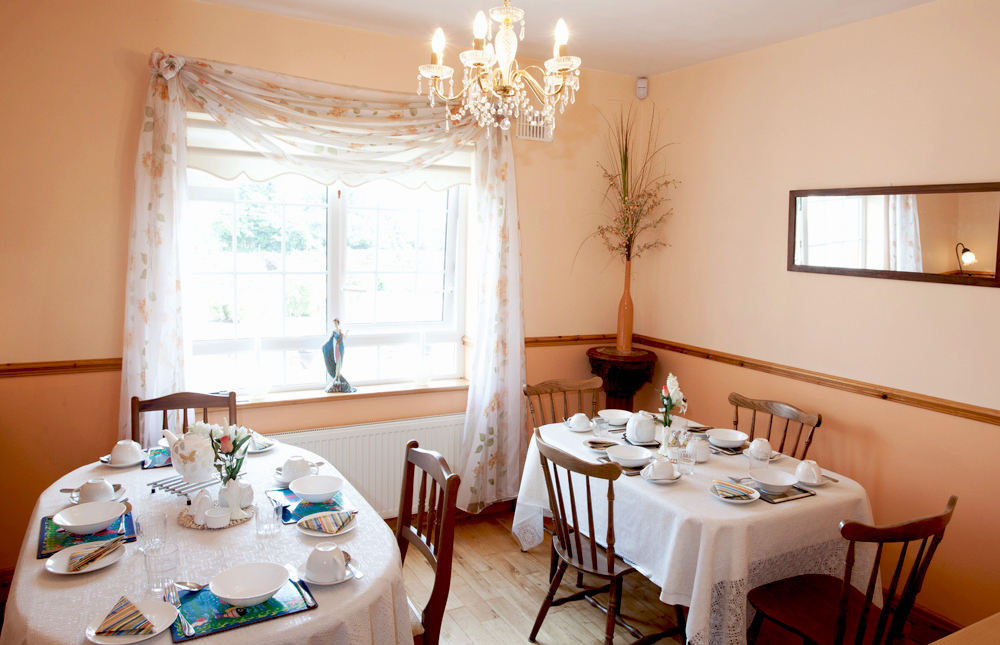 Dining room for 2014 Brocure1