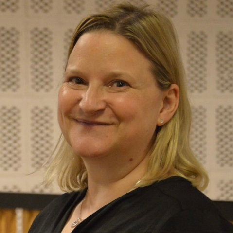 Dr.Patricia Groves